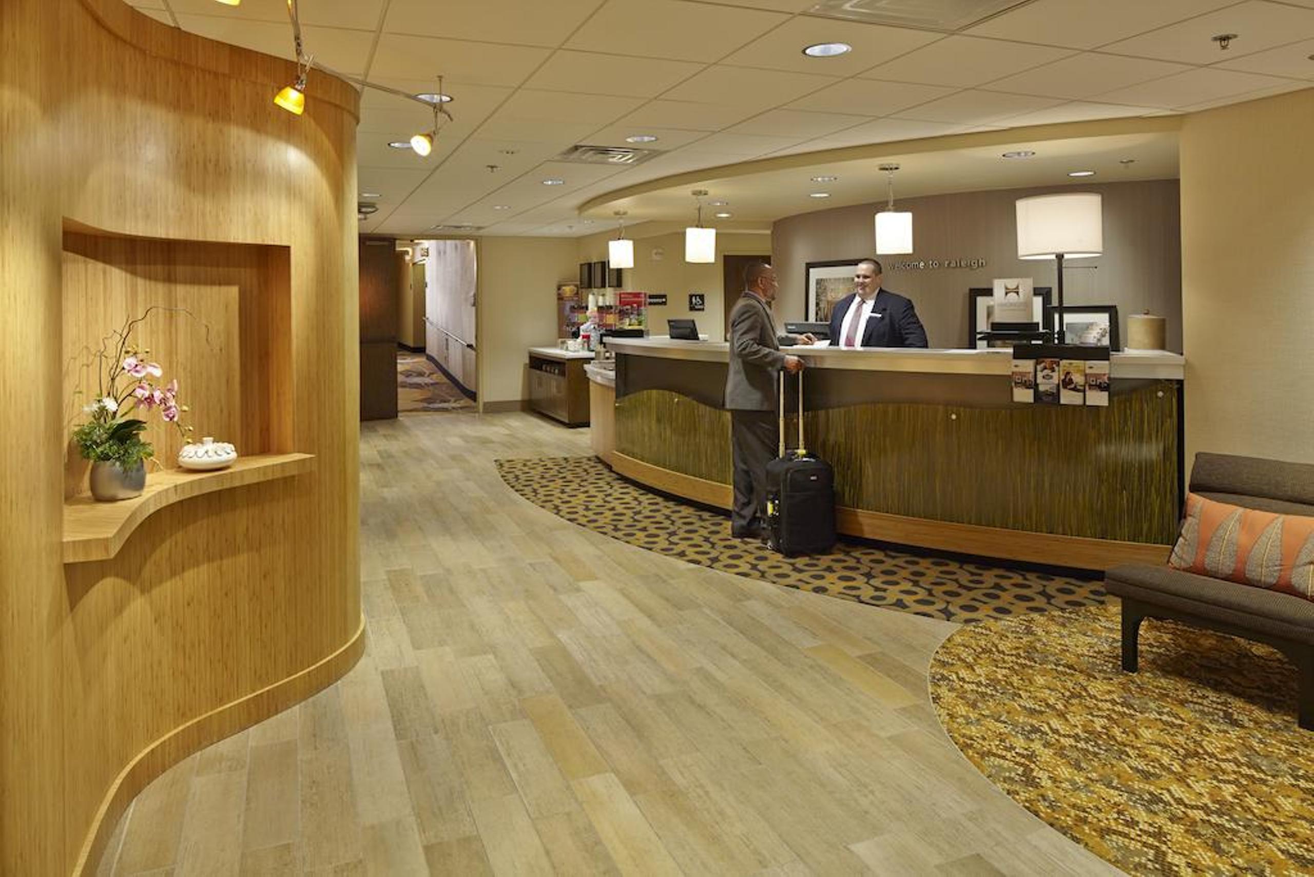Comfort Inn Raleigh Midtown Eksteriør billede